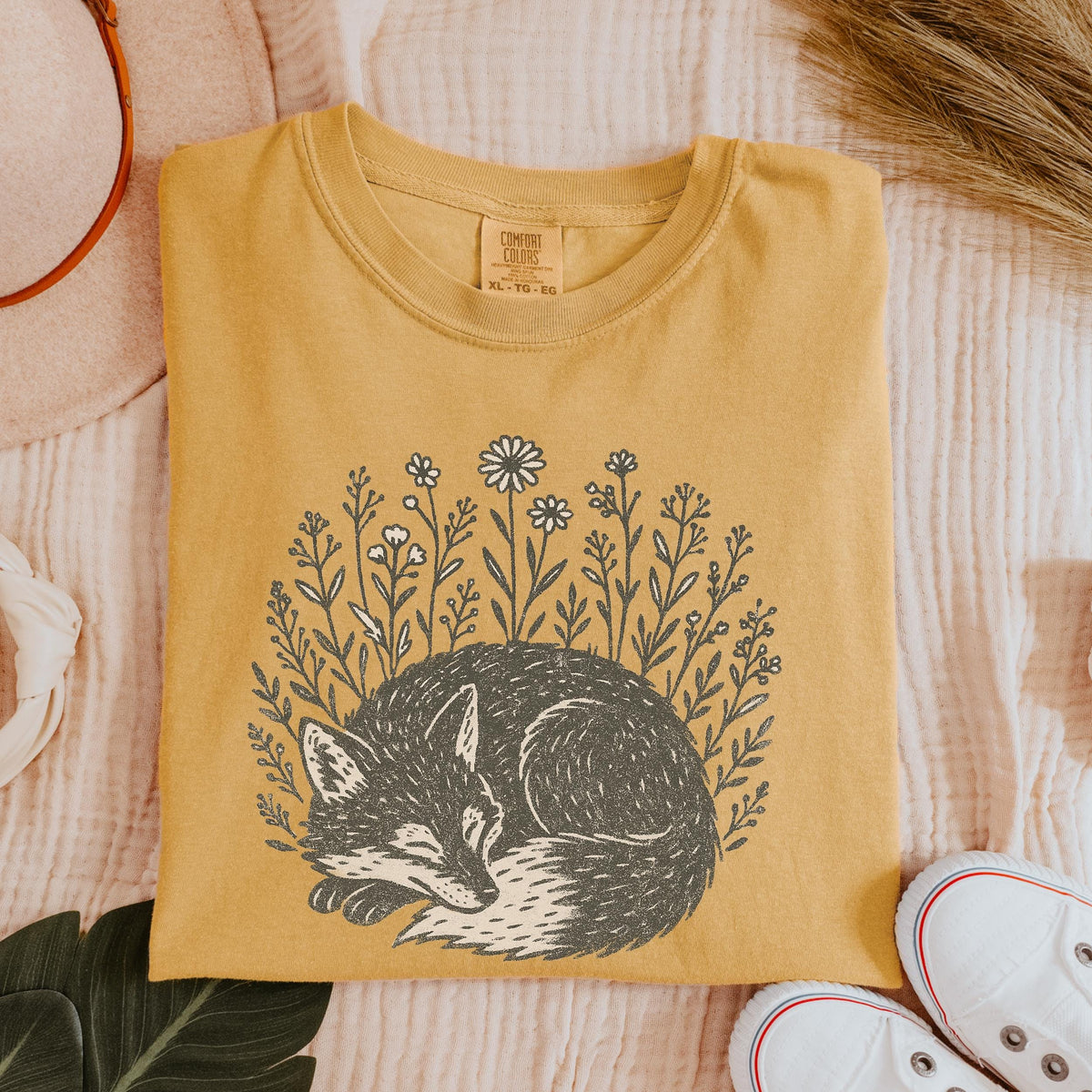 Additional photo of Sleeping Fox Wildflower T-shirt