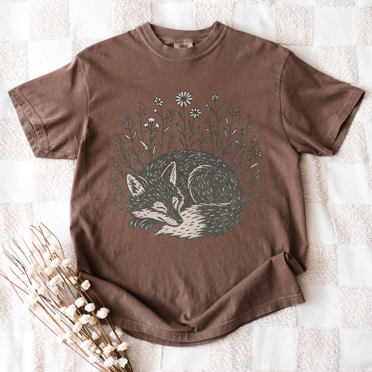 Additional photo of Sleeping Fox Wildflower T-shirt