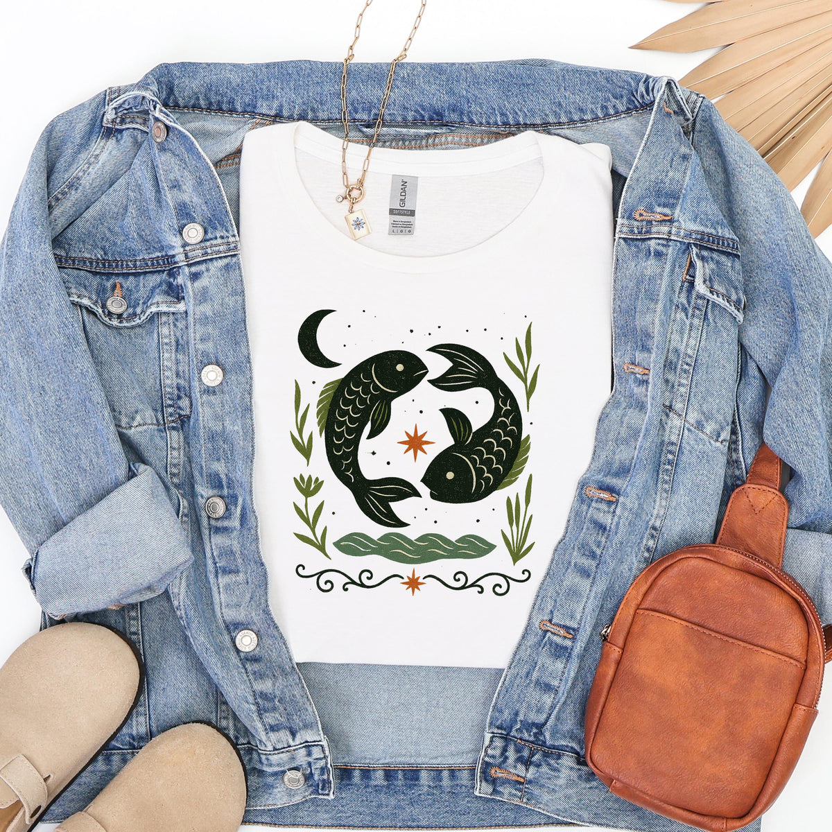 Additional photo of Pisces Zodiac Twin Fish Graphic T-shirt